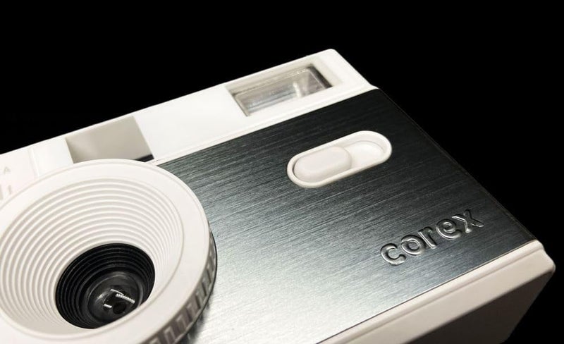 COREX Half Frame Reusable 35mm Camera CH1, Built in Flash and Compatible with 35mm Color Negative or B&W Film (Film and Battery NOT Included) Limited Edition Free Blue and Yellow Filters - Image 5
